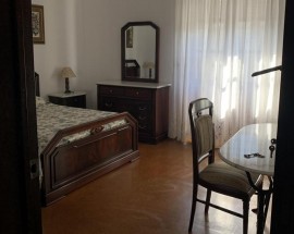 Arrendo quarto Angra do Heroismo rua da guarita